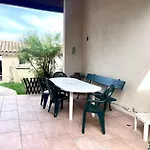 Maison De En Bord De 莫吉奥