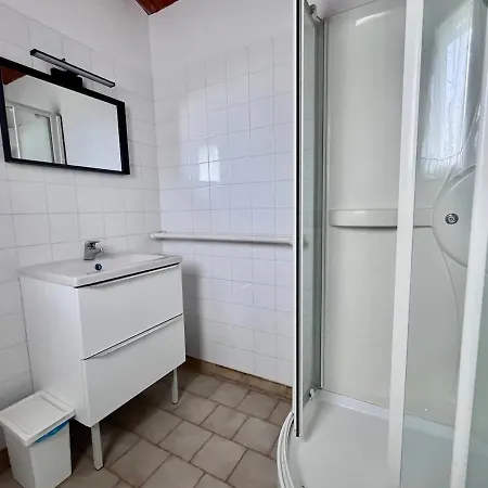 Maison De En Bord De *